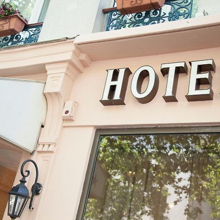 Hotel Des Pyrenees - Entre Bastille Et Nation Париж Екстериор снимка