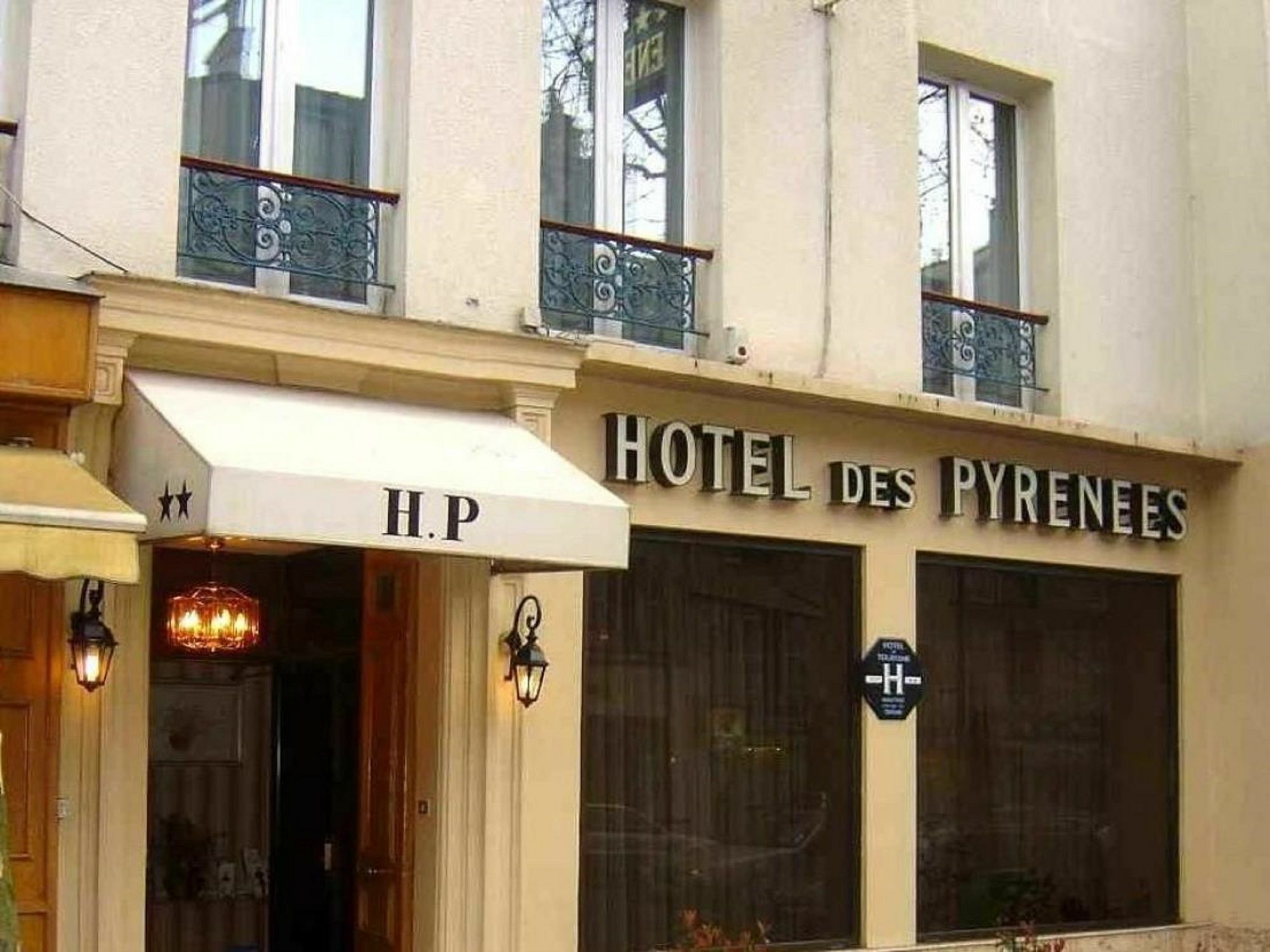 Hotel Des Pyrenees - Entre Bastille Et Nation Париж Екстериор снимка